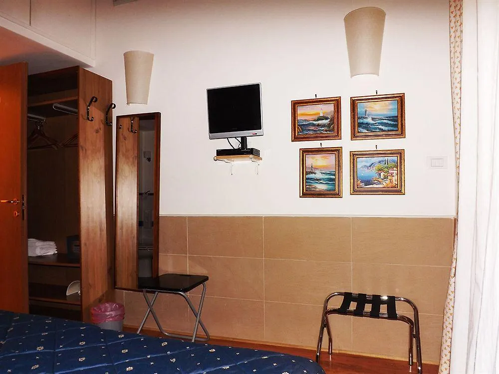 San Peter Rome B&B 2*,  Włochy